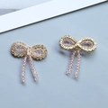 Detailansicht des Schleifenanhängers mit rosa Perlen und Perlenquaste aus Zirkonia - Pink Crystal Bowknot (2#)