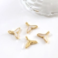 Gros plan de pendentifs queue de baleine plaqués or avec incrustation nacre et anneaux clos - 3# Nacre Blanche