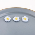 Drie lichtblauwe geborduurde bloemenpatches met geel hart voor DIY-sieraden maken - 5# Lichtblauw