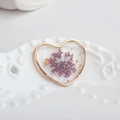 Close-up of heart-shaped resin pendant with purple dried flowers and gold foil - Heart Style with Purple Dried Flowers and Gold Foil (6#)