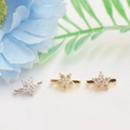 Detail von 14K vergoldeten Blumenanhängern mit Zirkonia-Inlay für DIY-Schmuck - Stil 6 Sternenblume