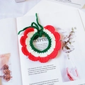 Handgemachtes Häkel-Halsband für Haustiere mit Blumenmuster in Rot, Weiß und Grün - XS / Stil 2 (Rotkante)