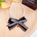 Collar ajustable de perlas para mascotas con colgante de cereza y lazo de cuadros - Talla XS (0,5-1,5 kg) / Cuadros Negro Lazo Negro