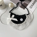 Elegante zwart-witte halsband voor huisdieren met kanten rand en witte imitatieparels - Eén maat / Zwart Slabbetje met Parelrand