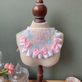 Bavoir en dentelle macaron pour animaux avec 3 nœuds roses et bordure à volants - Taille Unique / Été Doux Nœud Rose Barbie