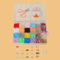 DIY Schmuckset mit bunten Tonperlen und Buchstabenperlen in einer 24-Gitter-Organizerbox - Polymer Ton Leuchtende Alphabet Perlen Zubehör Set