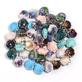 Sortierte Vintage-Keramikperlen in Muschelform mit bunter Glasur für DIY-Schmuckdesign - Blau-Violett Spritzmuster Stil (10) / 12mm (1,8mm Loch)
