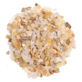Nahaufnahme von natürlichen gelben Achatsplittern und Kristallsteinen für DIY-Nagelkunst - 100g Packung / Alter Gelber Jadeit