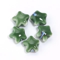 Cinq perles en céramique étoile vert émeraude avec des effets de glaçure bleue et blanche - Style 9 (Glaçure Vert Blanc) / 14mm