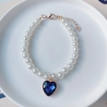 Détail du collier de perles pour animaux avec pendentif cœur bleu et fermoir or rose - Taille XS (0,5-1,5 kg) / Bleu Royal