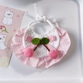 Bavaglino all'uncinetto per animali domestici con ciliegia rosa e volant a quadretti - Taglia unica / Quadri Rosa e Bianco