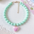 Collar Y2K de cuentas verde menta para mascotas con colgante de corazón rosa perla - XS (Cuello 15-20cm) / Collar de Piedra Verde
