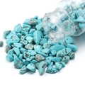 Cuentas de turquesa perforadas saliendo de un frasco para creación de joyería DIY - Peso Neto 45g/Botella / Turquesa azul