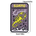 Bestickter Skorpion Sternzeichen Aufnäher mit lila Hintergrund und gelbem Skorpion - Skorpion Stil (PE3872CT)