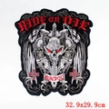 Großer Punk Motorrad Aufnäher mit Totenkopf und Flügeln für Jacken und Bekleidung - Gothic Biker Flügel Schwert Totenkopf Stil (DB0731CT)