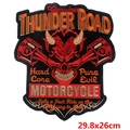Grande toppa da moto teschio diavolo con ricamo pistoni motore, misura 29,8x26 cm - Stile pistone teschio demone (DB0329CT)