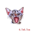 Embroidered cat head patch 6.7x6.7cm featuring a shouting expression for clothing DIY - Yawning Cat Image (PE1687CT)