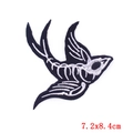 Écusson hirondelle crâne brodé 7.2x8.4cm patch squelette animal à repasser pour vêtements - 7.2x8.4cm / Style Hirondelle Squelette(PE5864CT)