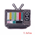 Toppa ricamata TV retrò con barre di segnale colorate e antenna a V, 7,3x7cm - Forma TV Retrò Segnale di Test (PE6210CT) / Autoadesivo