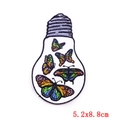 Écusson brodé en forme d'ampoule avec papillons colorés pour décoration de vêtements - Style Ampoule Papillon Multicolore (PE6526CT)