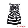 Detailansicht eines Tiger-Piraten-Stickerei-Aufnähers mit Größe 5.3x8.5cm auf weißem Grund - Augenklappe Tiger Stil (PE7199CT)