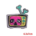 Punk style retro TV and skull embroidery patch for DIY clothing decoration, 6.3x7cm - Skeleton Antenna Retro TV Style (PE7633CT)