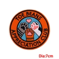 Στρογγυλό κεντητό επίραμμα 7cm Toe Beans Appreciation Club με πατούσες γάτας και καρδιά - Σήμα Toe Beans Club (PE8309CT)