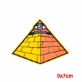 Dreieckiger Totenkopf Pyramiden Aufnäher für Hüte und Kleidung DIY mit 9x7cm Größe - Allsehendes Auge Pyramide Stil (PE9428CT)