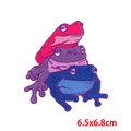 Patch brodé de trois grenouilles colorées pour vêtements en jean DIY de 6.5x6.8cm - Style Trois Grenouilles Empilées (PE8712CT)