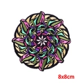 Toppa ricamata rotonda 8x8cm stile bohémien con mandala colorato per cucito creativo DIY - Stile Mandala Bohémien Tondo (PE9224CT)