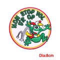 Oeteldonk Carnaval groene kikker strijkpatch met Non Stop tekst, 8cm ronde patch - NON STOP Kikkerkop (PE9535CT)
