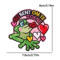 Parche bordado de rana Oeteldonk con corazones para decorar gorros de carnaval DIY - Estilo Rana Besando Ovalado (PE12003CT)