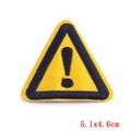 Parche bordado de señal de advertencia amarillo con signo de exclamación 5,1x4,6cm - Marca de Advertencia de Exclamación de Triángulo (PE5834CT)