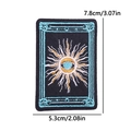 Toppa ricamata Tarocchi mistici con sole e occhio, bordo blu su feltro nero - Stile Occhio Di Sole Ciano (PE12536CT)