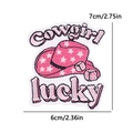 Rosa Cowgirl-Hut Bestickter Aufnäher mit Glückswürfeln und 7cm Größenangabe - Lucky Cowgirl Rosa Thema (PE15469CT)