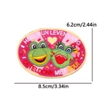 Oeteldonk carnival embroidery patch with green frogs and dimensions 8.5cm x 6.2cm - Frog Couple Oval Style (PE12017CT)