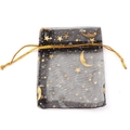 Detail eines schwarzen Organzabeutels mit goldenem Sternen- und Mondfoliendruck - 20 Stk./Packung / 10#(Schwarz)