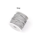 Cordón trenzado de cuero PU gris en carrete blanco para hacer bisutería - 0.8mm / Gris