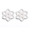 Detailansicht von zwei gespiegelten hohlen Blumenanhängern aus Edelstahl für DIY-Schmuck - Sechsblättrige Hohle Blütenform (F5035)