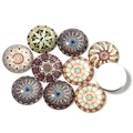 Detailansicht runder Glas-Cabochons mit bunten Mandala-Mustern für DIY-Schmuckdesign - 10mm (ai-20 Stück/Packung) / Ornamentales Glasmuster