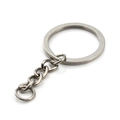 Detalle de llaveros planos de plata brillante con cadenas y anillas abiertas para DIY - Diámetro Exterior 28mm / Blanco K/Plata