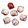 Vue détaillée de perles hibou en céramique peintes à la main pour création de bijoux - 15*16mm / Lot de 10 / Bordeaux