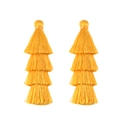 Detailansicht der vierlagigen leuchtend gelben Quasten für DIY-Schmuckherstellung - 4er Pack (ca. 80mm) / Gelb