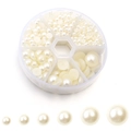 Détail de perles ABS demi-rondes de tailles variées avec boîte de rangement claire - Boîte d'Ensemble de Tailles Assorties / Blanc Cassé