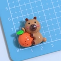 Harz Capybara-Anhänger mit Orange für DIY-Haarspangen und Basteldekorationen - Orangen-Stil (WL-2015)