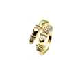 Vista macro de anillo de serpiente chapado en oro con incrustación de circón y banda abierta - Abierto Ajustable / Serpiente Enrollada (10)