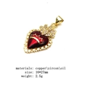 Nahaufnahme des roten Herzanhängers mit Kupferkrone und weißen Zirkonia-Details - Heart Crown Pendant Only (Without Chain)