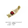 Makroaufnahme von 9x25mm vergoldetem Hand-Herz-Anhänger mit Zirkonia-Details - Hand Holding Heart Pendant Only (Without Chain)