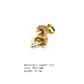 Detalle de un colgante de oso de cobre dorado de 9x13,5mm con circonitas micro - Bear Shape (14#)