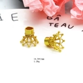 Detailed view of two 14.5x11mm trumpet flower bead caps with gold plating and filigree - Hollow Crown Style / 14.5x11mm